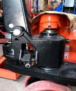 bơm xe nâng tay AC