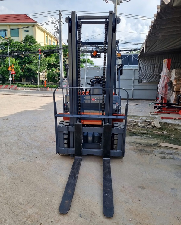xe nâng động cơ dầu 3.5 tấn (5)