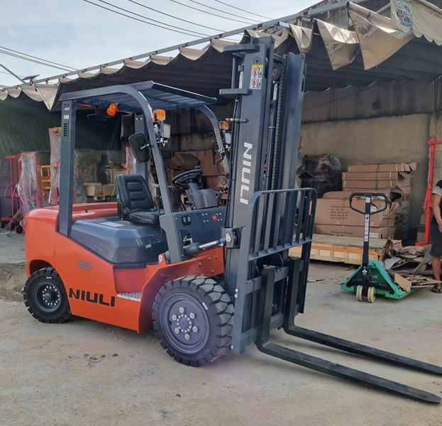 xe nâng động cơ dầu 3.5 tấn (6)