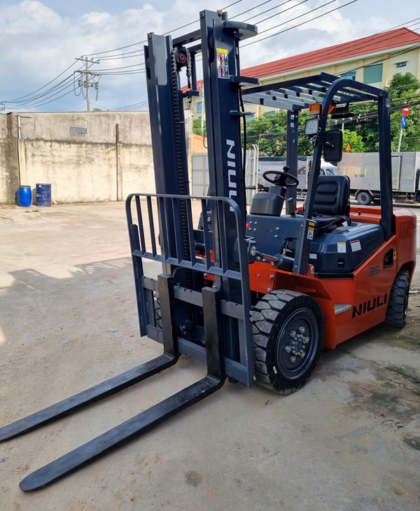 xe nâng động cơ dầu 3.5 tấn (7)