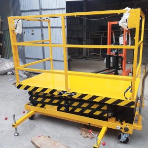 Xe nâng mặt bàn điện cao 3M 500kg SJY0.5-2.35 có khung cho người đứng