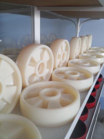 Bánh xe nâng tay Nylong 180x50mm bánh lái xe nâng tay