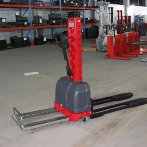 Xe nâng tự leo 500kg cao 1.5M leo lên xe tải