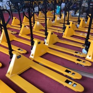 Xe nâng tay 3 tấn DF30M càng rộng 685mm 3000kg bơm 3 chấu